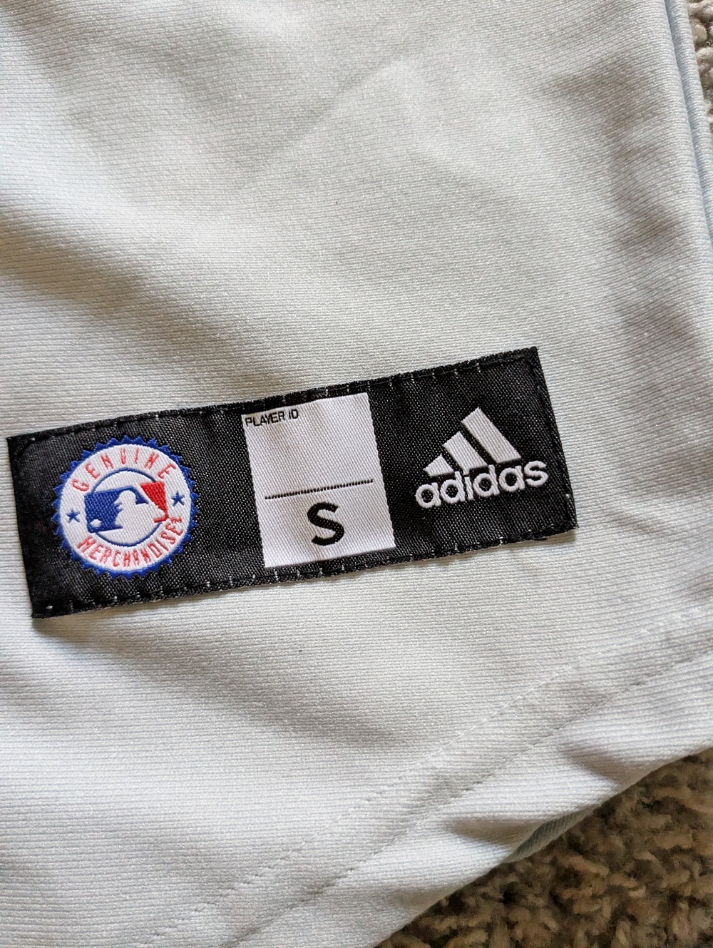 ADIDAS - Picture 2 of 4